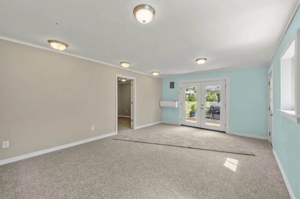 529 W Market St Portland, TN 37148
