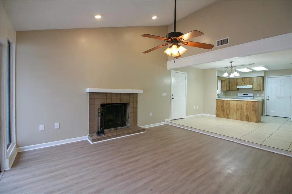 1545 KING AVENUE Lakeland, FL 33803