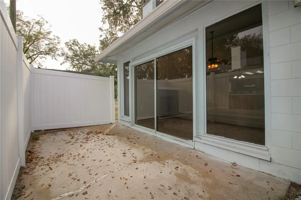 1545 KING AVENUE Lakeland, FL 33803