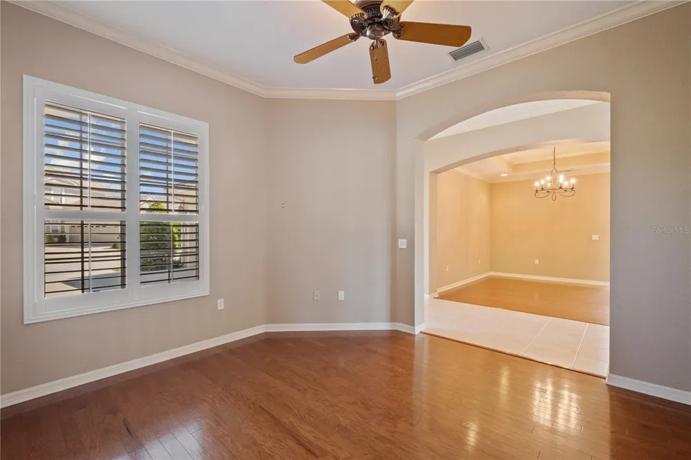 2464 LAUREL GLEN DRIVE Lakeland, FL 33803