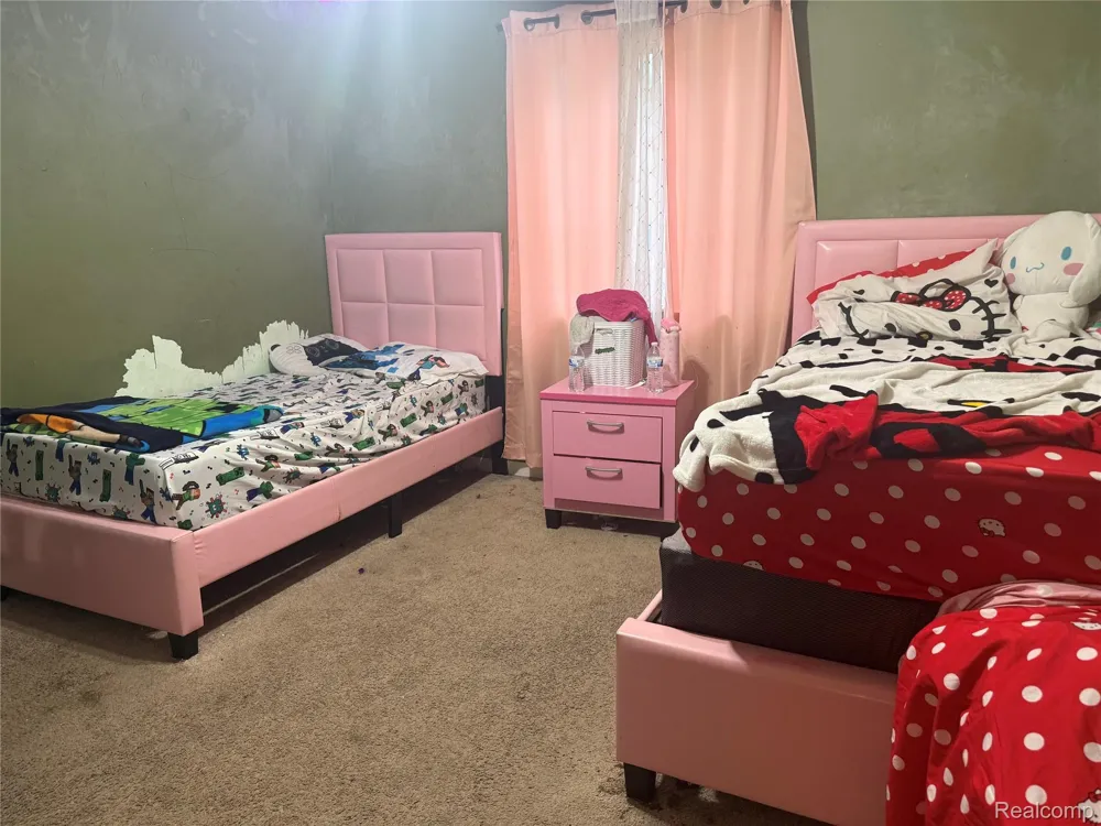 25645 Andover Drive Dearborn Heights City, MI 48125