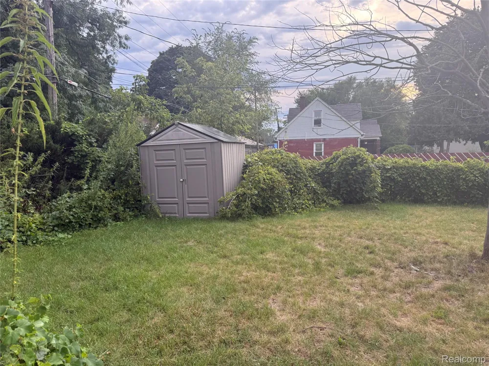 25645 Andover Drive Dearborn Heights City, MI 48125
