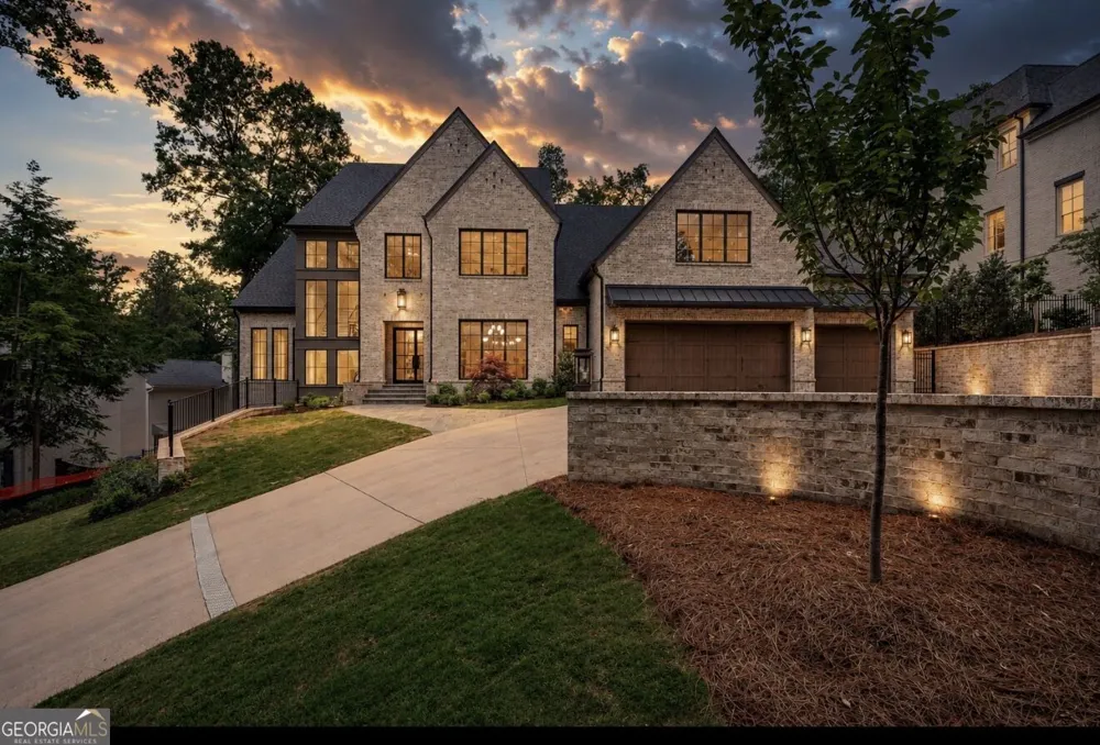 95 Blackland RD NW Atlanta, GA 30342
