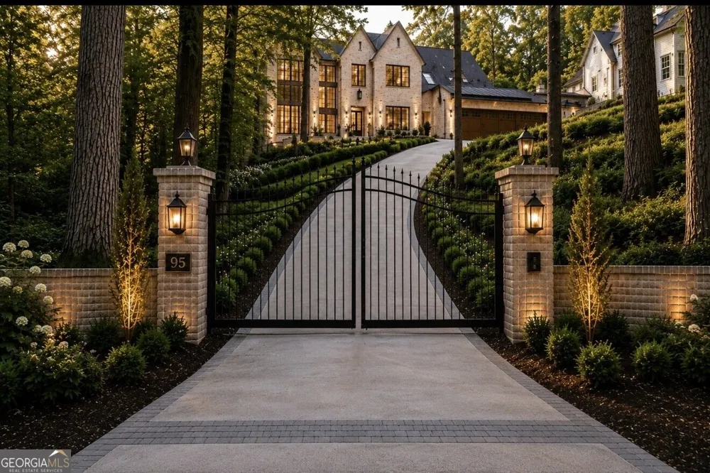 95 Blackland RD NW Atlanta, GA 30342