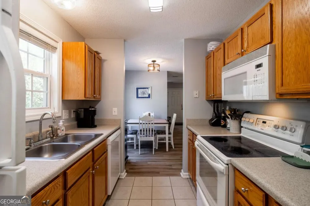 1305 Cedar Shoals DR Athens, GA 30605