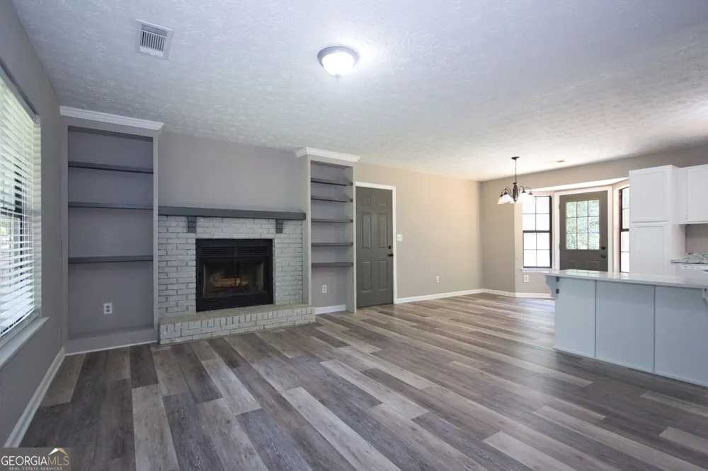 4685 Barnes CT Loganville, GA 30052
