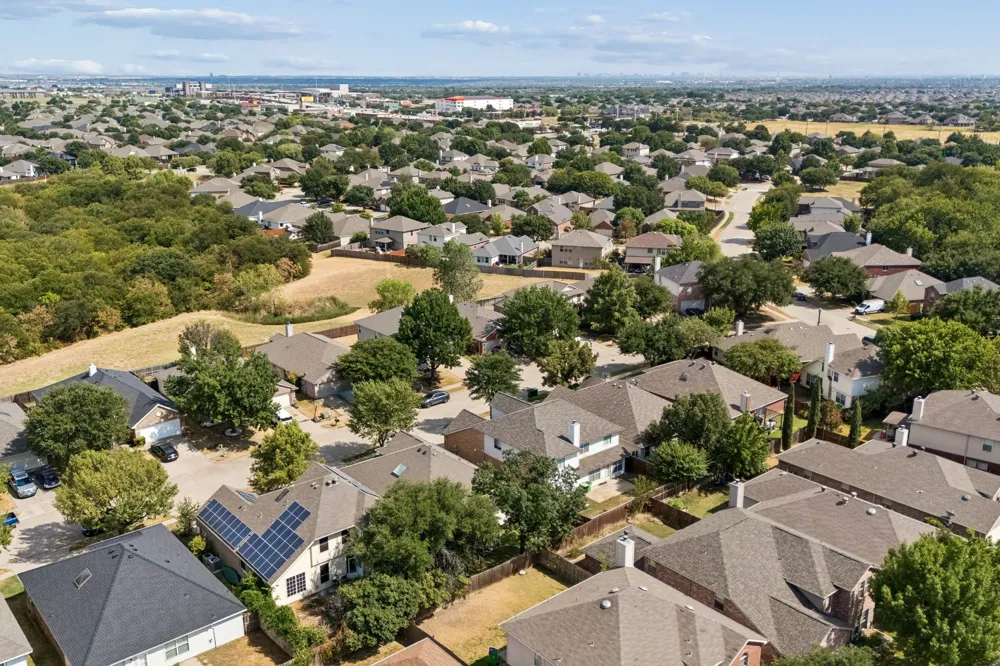 1023 Aviary Aubrey, TX 76227