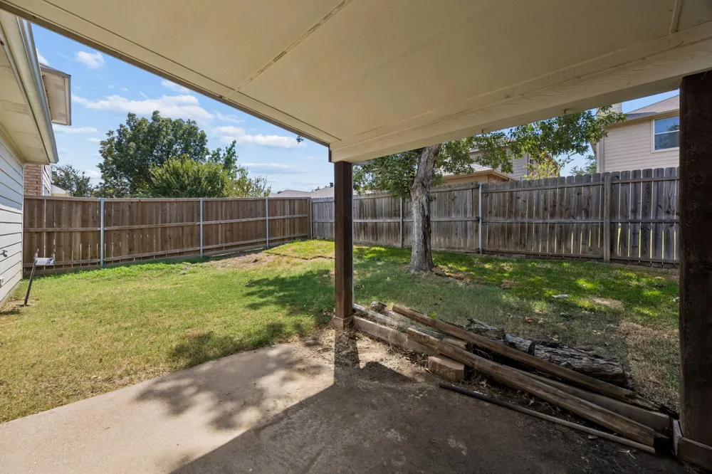 1023 Aviary Aubrey, TX 76227