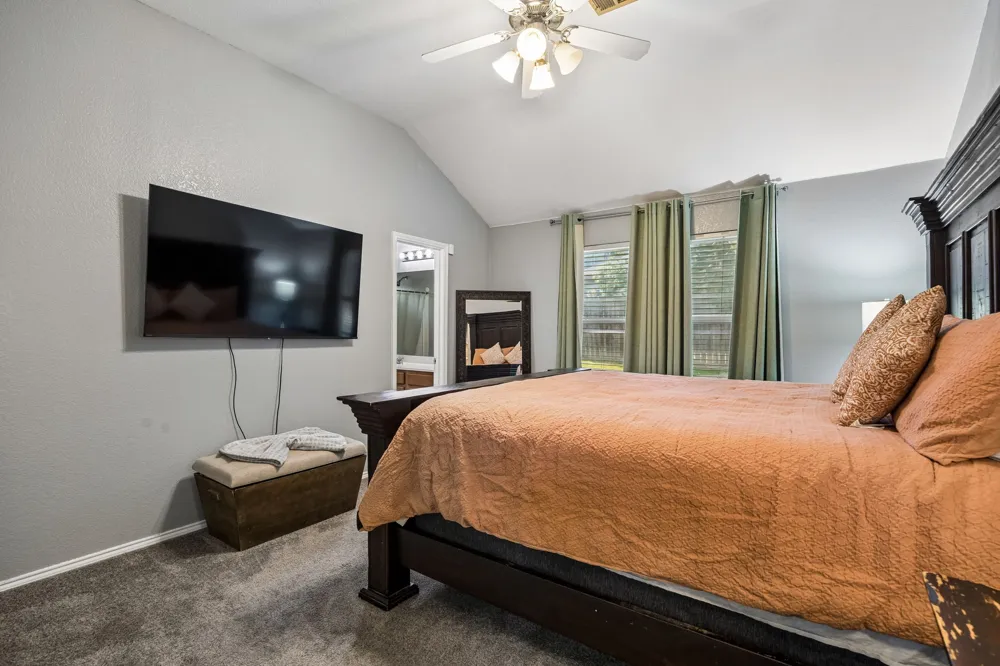 1023 Aviary Aubrey, TX 76227