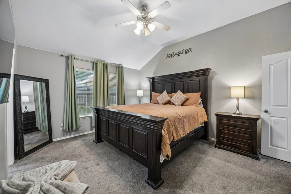 1023 Aviary Aubrey, TX 76227