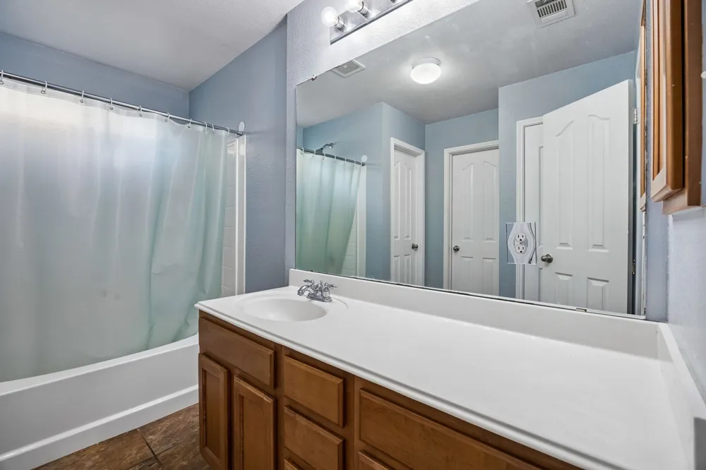 1023 Aviary Aubrey, TX 76227