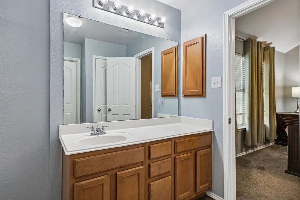 1023 Aviary Aubrey, TX 76227