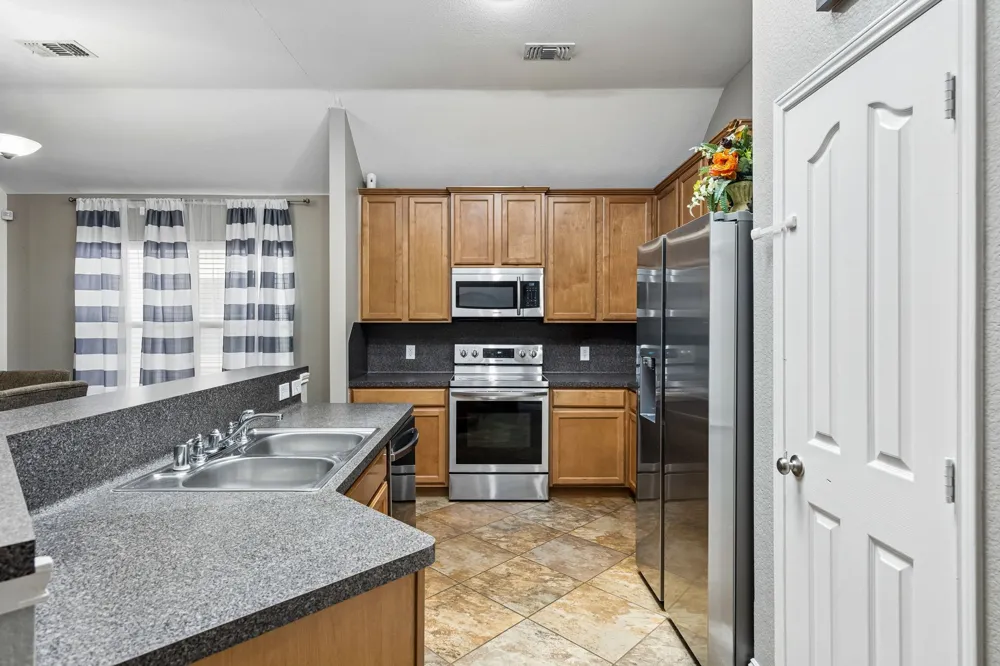 1023 Aviary Aubrey, TX 76227
