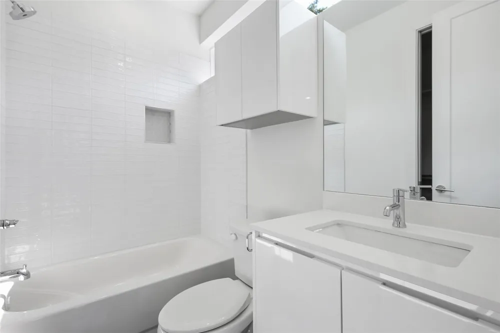 4904 Lexington Court Dallas, TX 75206