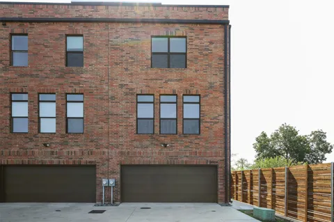 4904 Lexington Court