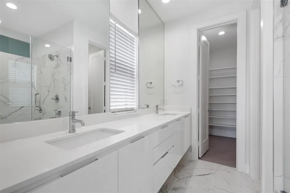 4904 Lexington Court Dallas, TX 75206
