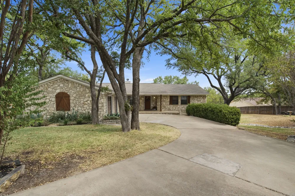 8703 Dunleith Court Granbury, TX 76049