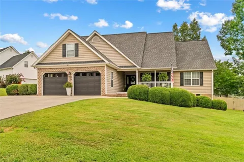 209 Vineyard Drive