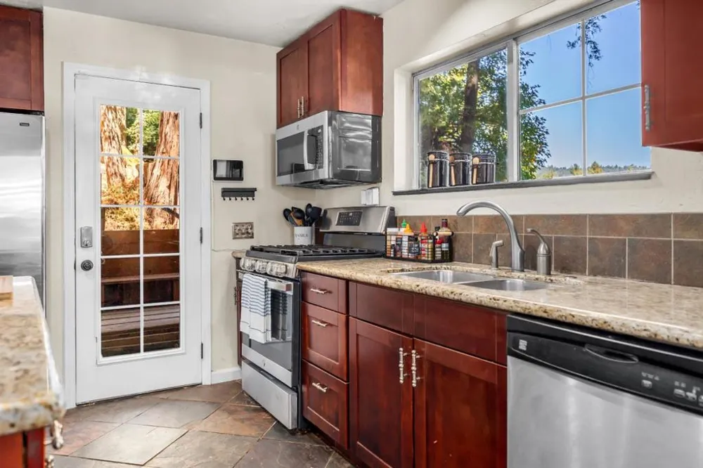 8455 Highway 9 Ben Lomond, CA 95005