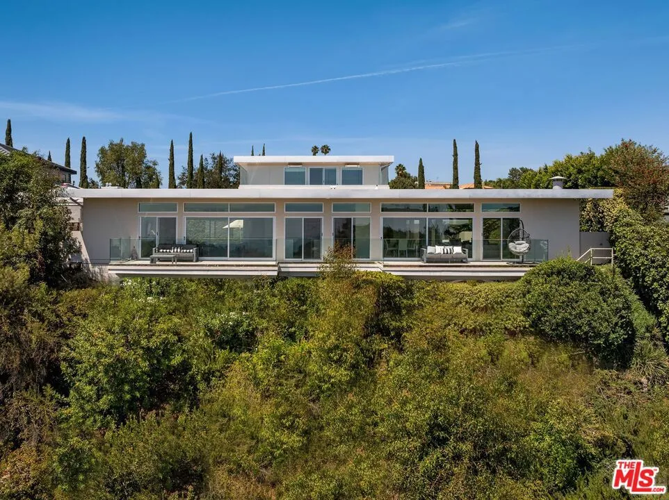 2189 Summitridge Drive Los Angeles, CA 90077