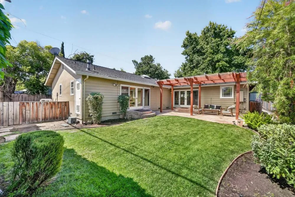 898 Lois Avenue Sunnyvale, CA 94087