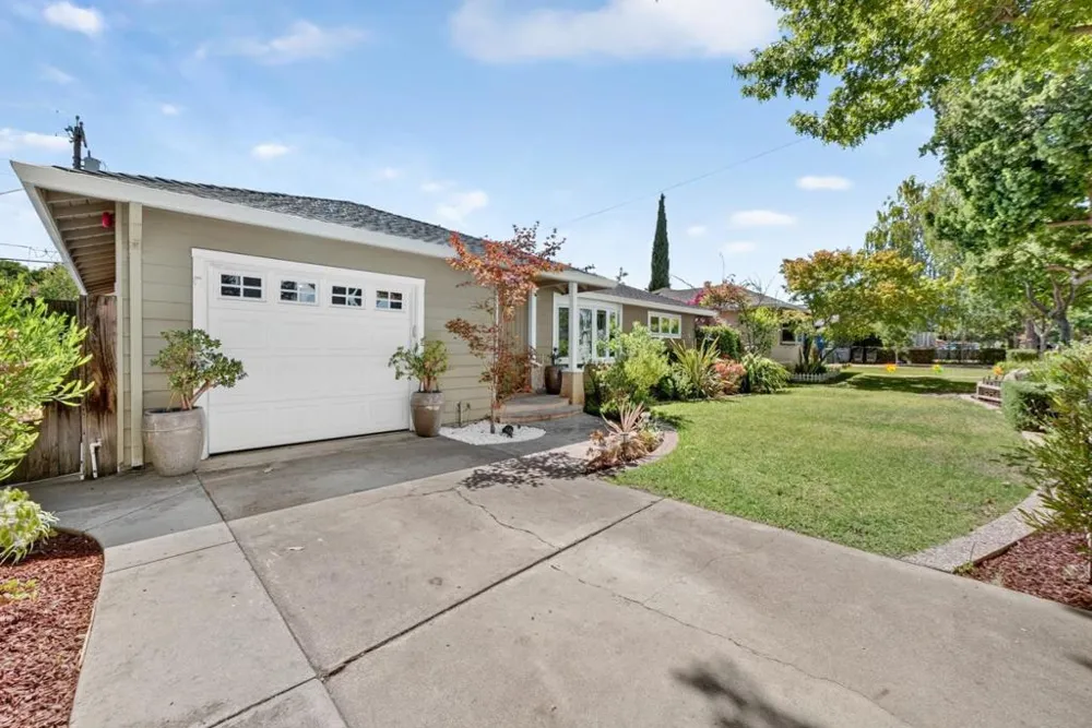 898 Lois Avenue Sunnyvale, CA 94087