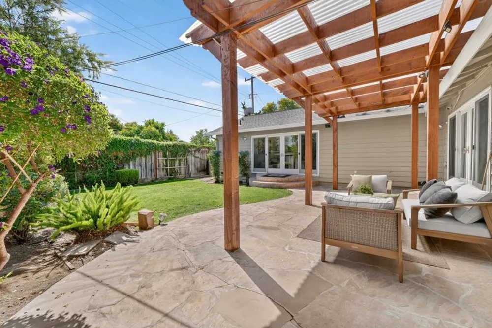 898 Lois Avenue Sunnyvale, CA 94087