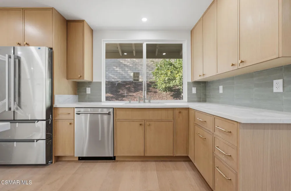6652 Daryn Drive West Hills, CA 91307