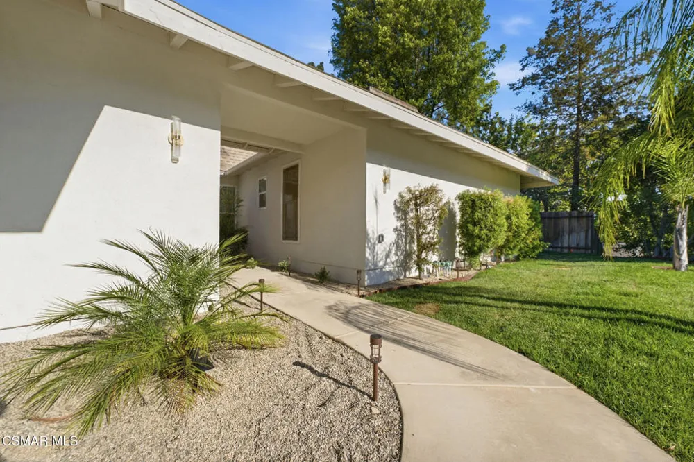 6652 Daryn Drive West Hills, CA 91307