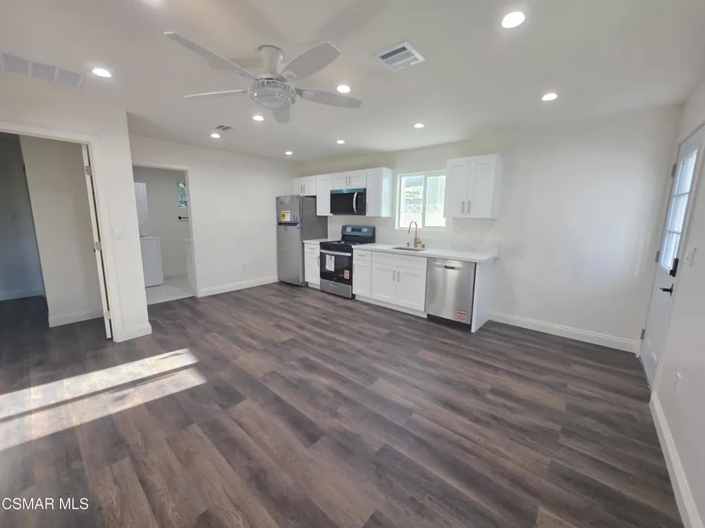 22158 Eccles Street West Hills, CA 91304
