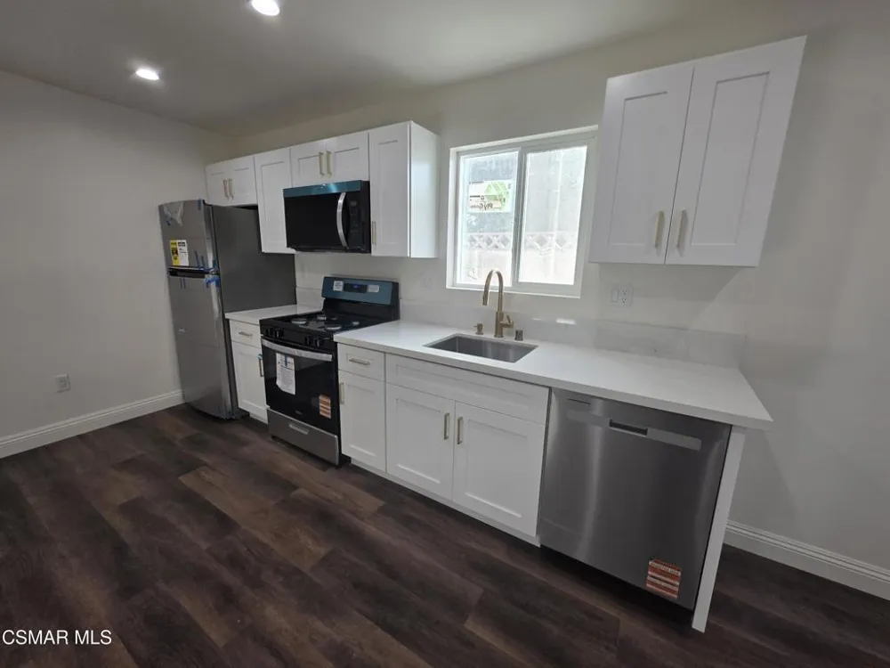 22158 Eccles Street West Hills, CA 91304