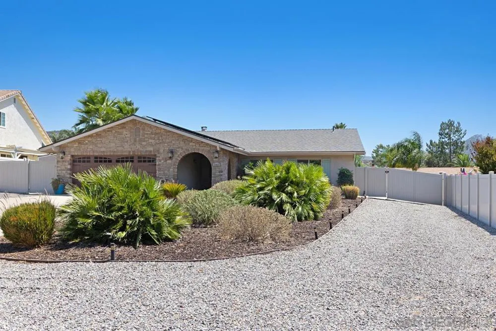23627 Scarbery Way Ramona, CA 92065