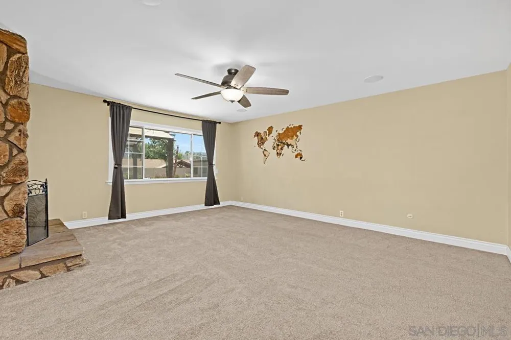 23627 Scarbery Way Ramona, CA 92065