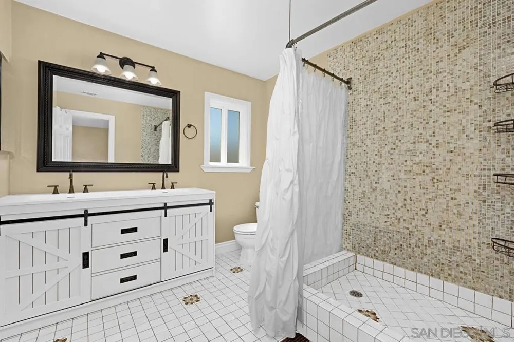 23627 Scarbery Way Ramona, CA 92065