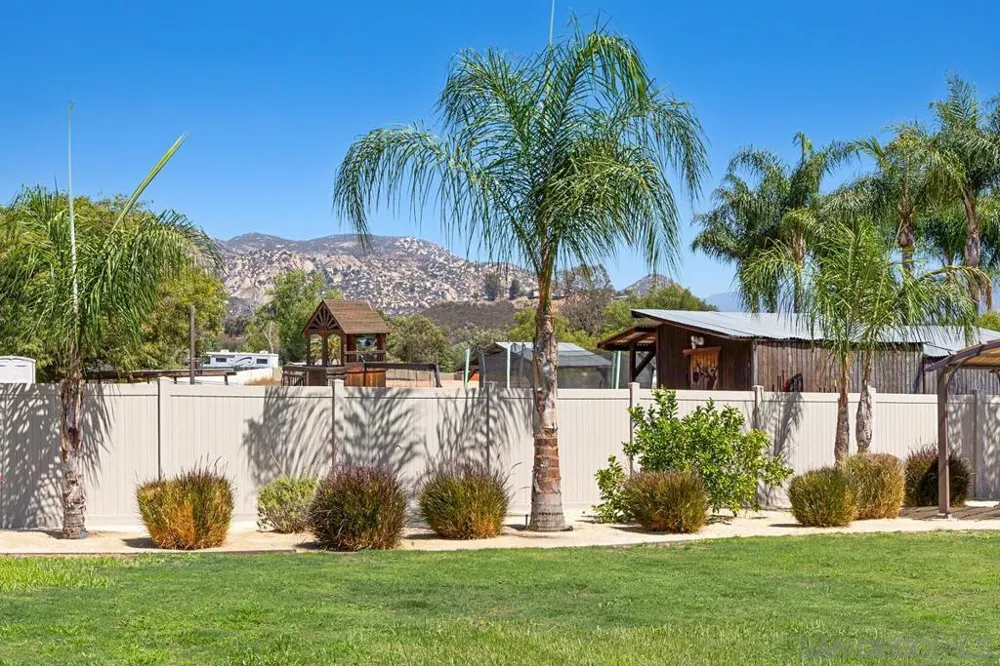 23627 Scarbery Way Ramona, CA 92065