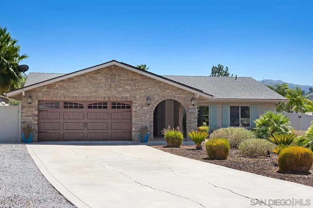 23627 Scarbery Way Ramona, CA 92065