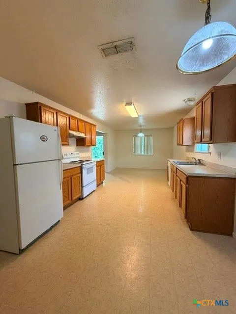 2313 Upland Bend Drive Temple, TX 76502