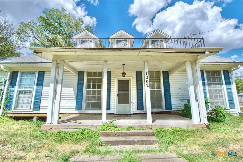 1202 Tyler Thornton, TX 76687