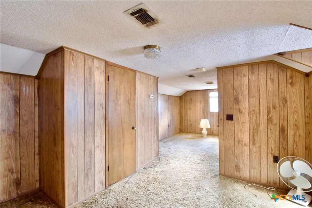 1202 Tyler Thornton, TX 76687