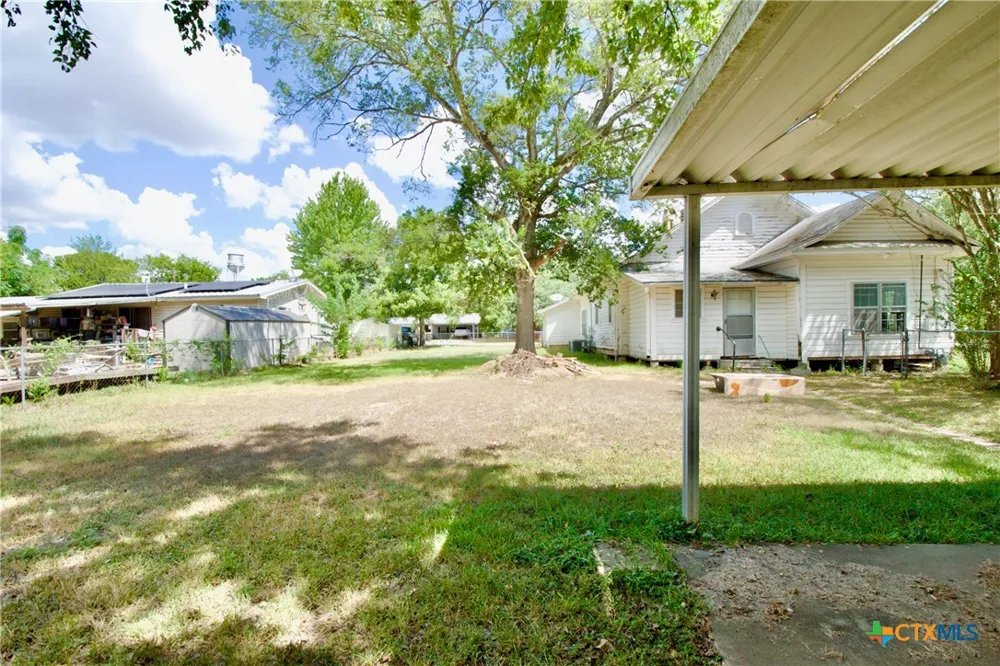 1202 Tyler Thornton, TX 76687