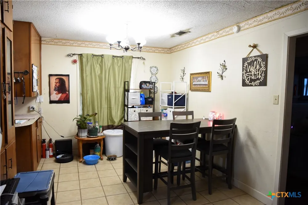 3308 Avondale Street Victoria, TX 77901