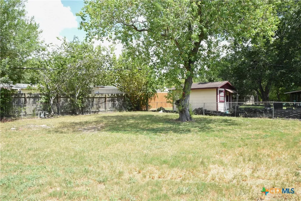 3308 Avondale Street Victoria, TX 77901