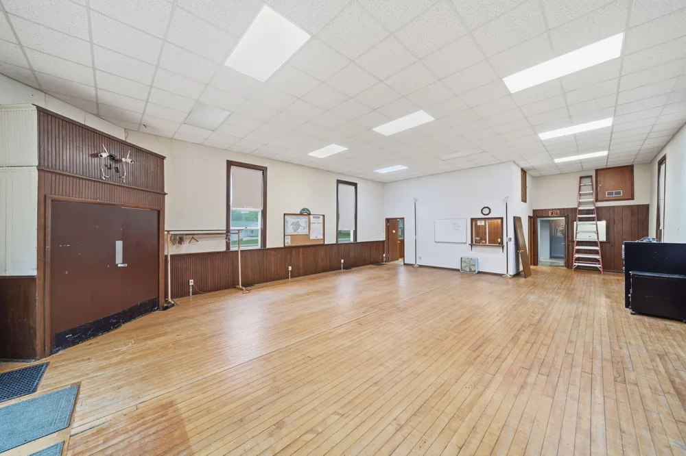 106 E Commercial Street Brooklyn, MI 49230