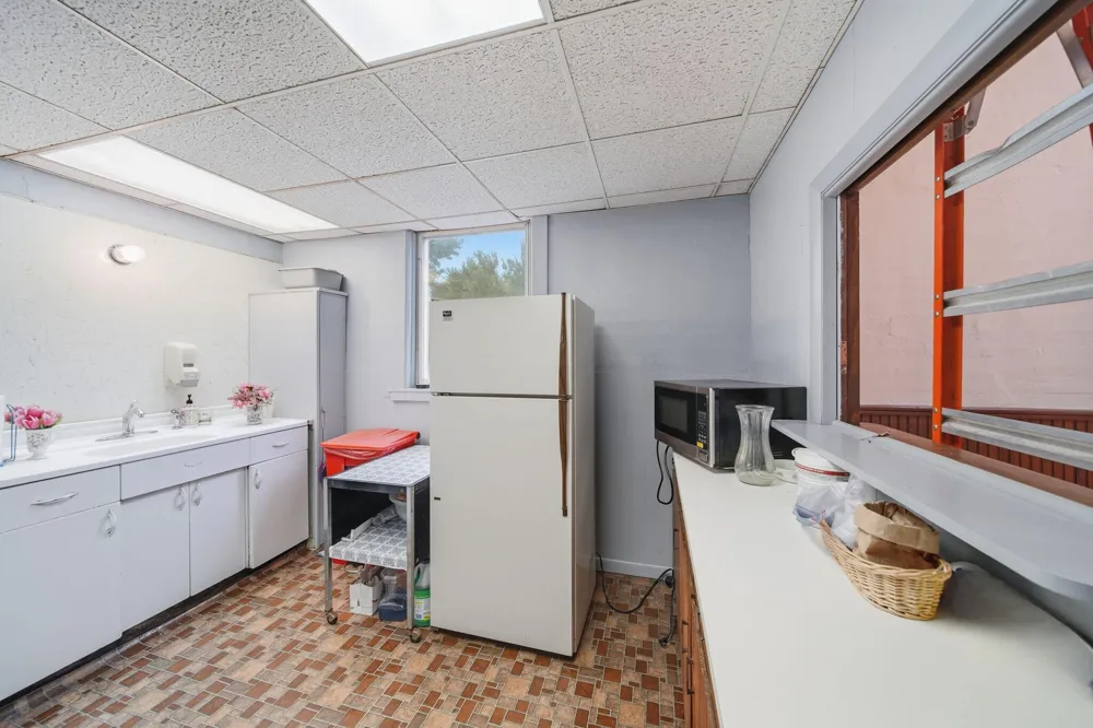 106 E Commercial Street Brooklyn, MI 49230