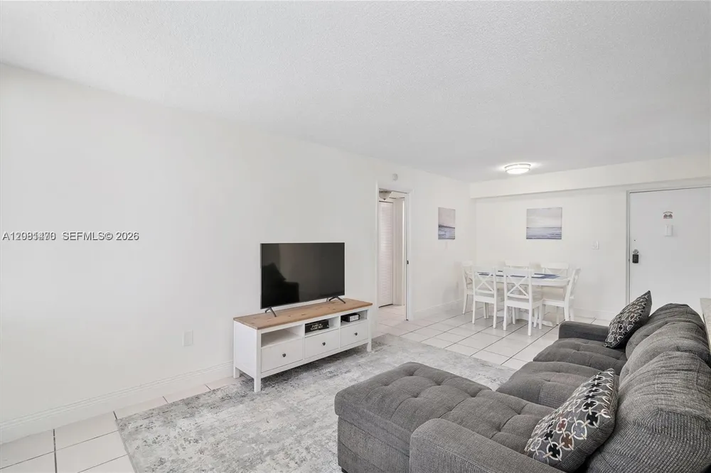 250 180th Dr #158 Sunny Isles Beach, FL 33160