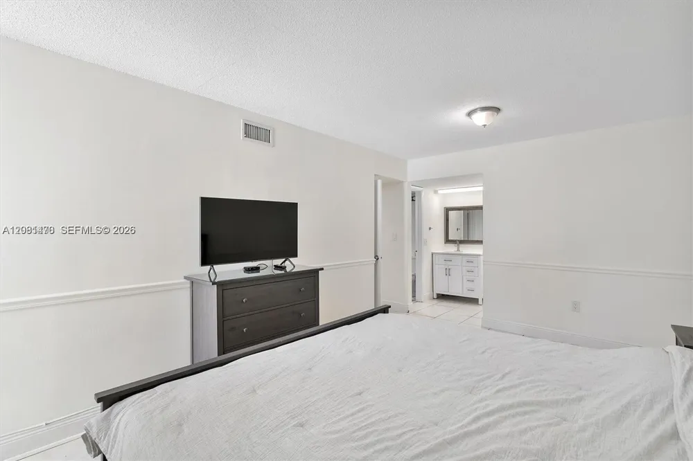 250 180th Dr #158 Sunny Isles Beach, FL 33160