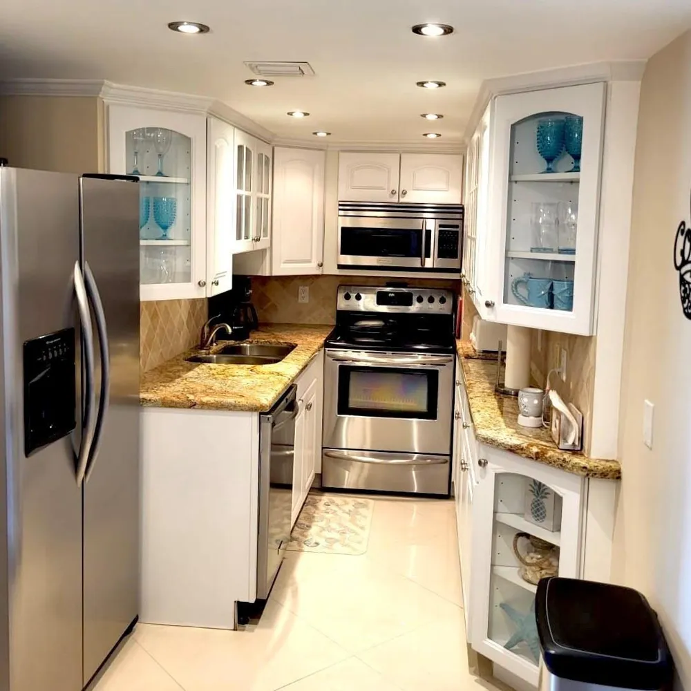 1 LAS OLAS CIRCLE #415 Fort Lauderdale, FL 33316