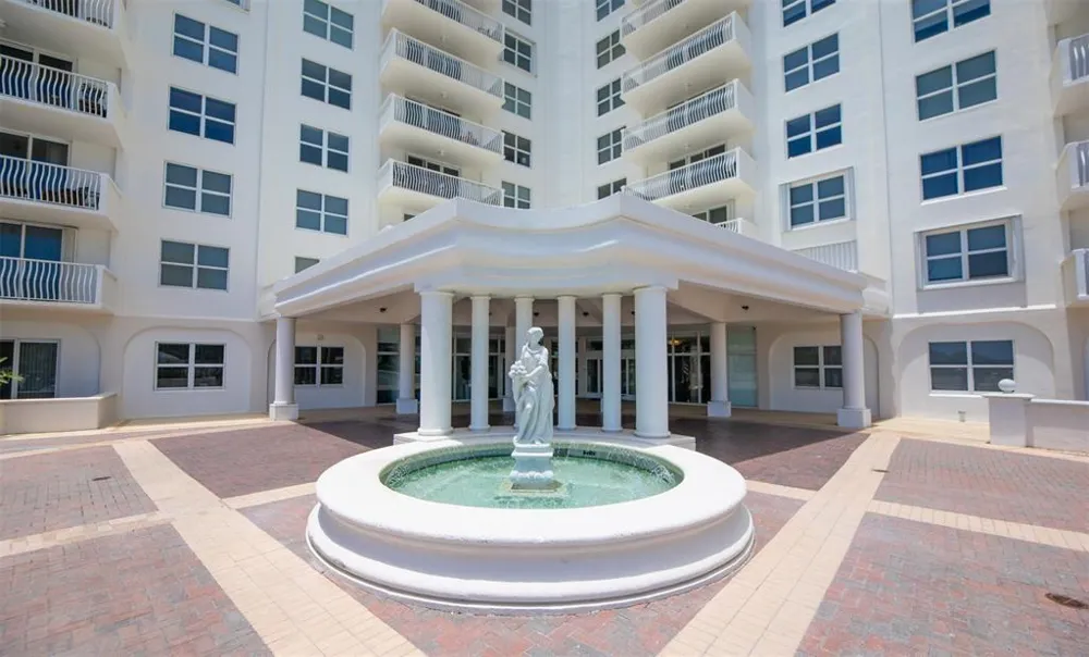 1 LAS OLAS CIRCLE #415 Fort Lauderdale, FL 33316