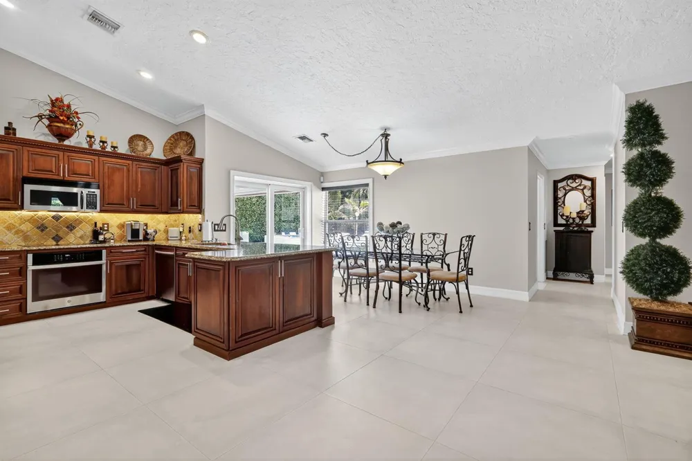 1880 GRANTHAM COURT Wellington, FL 33414