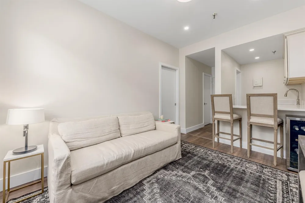 235 SUNRISE AVENUE #2211 Palm Beach, FL 33480